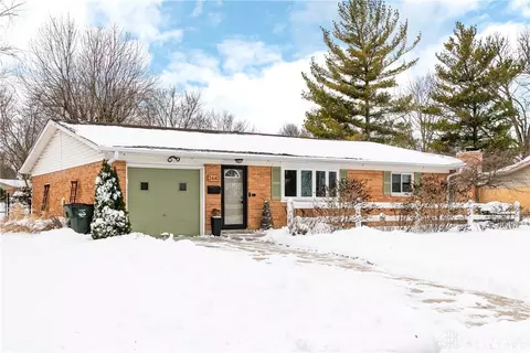 2440 Alvarado Dr, Dayton, OH 45420