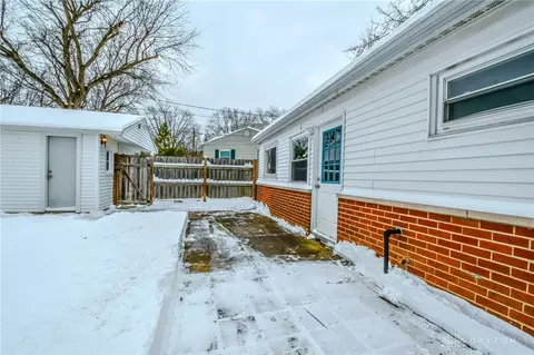 Exterior - 2417 Sheelah Ct, Dayton, OH 45420 photo 7 of 10