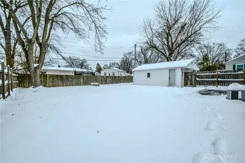 Exterior - 2417 Sheelah Ct, Dayton, OH 45420 photo 8 of 10