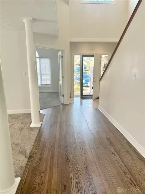 Entry Way - 80 Glencoe Ct, Springboro, OH 45066 photo 4 of 7