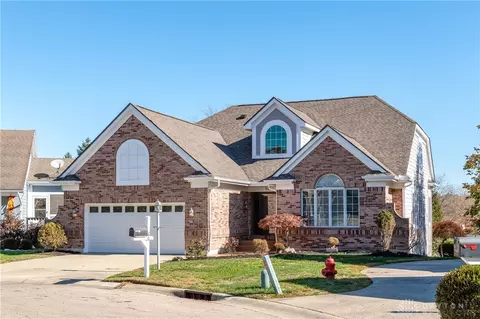 Exterior - 80 Glencoe Ct, Springboro, OH 45066 photo 4 of 10
