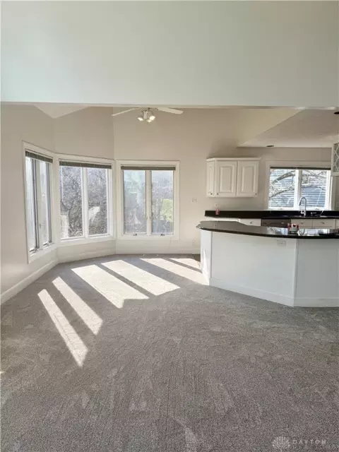 Living - 80 Glencoe Ct, Springboro, OH 45066 photo 7 of 14