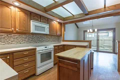 Kitchen - 7179 Fallen Oak Trce, Centerville, OH 45459 photo 3 of 4