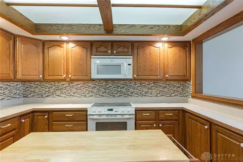Kitchen - 7179 Fallen Oak Trce, Centerville, OH 45459 photo 2 of 4
