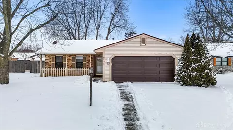 6255 Beacon Tree Ct, Dayton, OH 45424