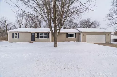 4480 Willow Run Dr, Dayton, OH 45430