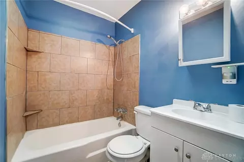 2007 E Bataan Dr, Dayton, OH 45420 photo 14