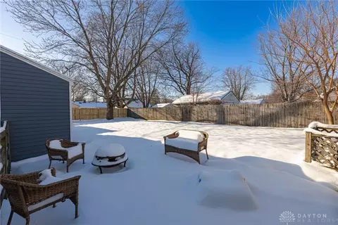 Exterior - 2025 Gay Dr, Kettering, OH 45420 photo 3 of 8