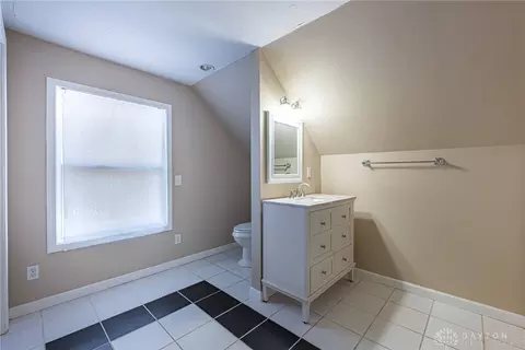 Bath - 2025 Gay Dr, Kettering, OH 45420 photo 2 of 3