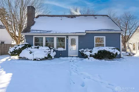 Exterior - 2025 Gay Dr, Kettering, OH 45420 photo 2 of 8