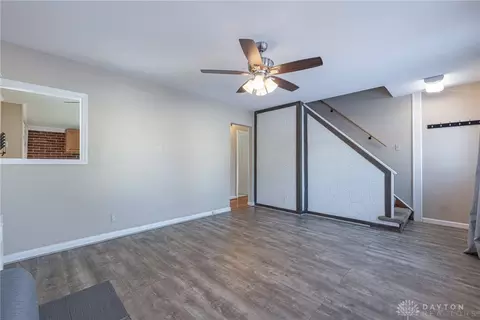 Living - 2025 Gay Dr, Kettering, OH 45420 photo 2 of 4