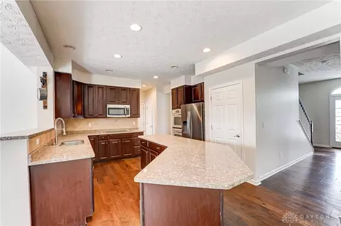 400 Beck Dr, Dayton, OH 45458 photo 7