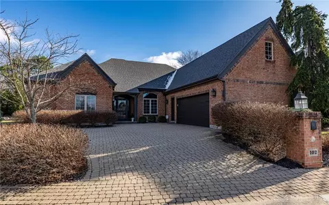 102 Rue Marseille, Kettering, OH 45429