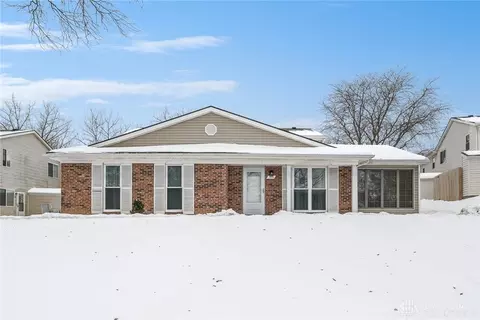 355 Chadwick Pl, Fairborn, OH 45324