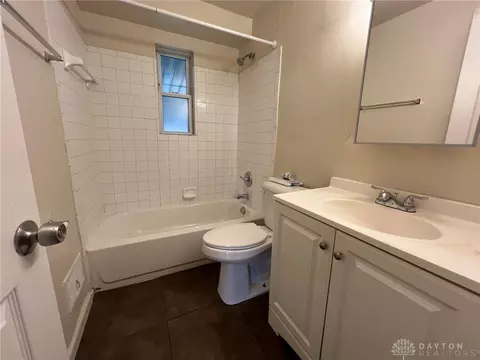 Bath - 2532 Rack Ct, Cincinnati, OH 45239 photo 1 of 2