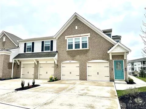 171 Old Pond Rd, Springboro, OH 45066