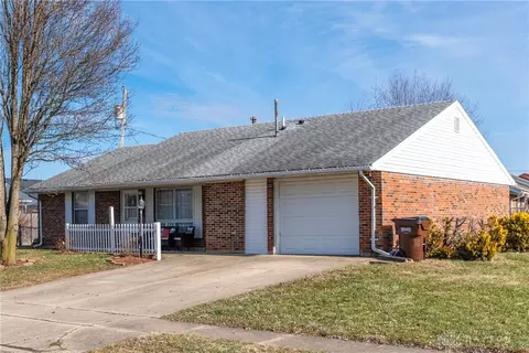 1737 Atkinson Dr, Xenia, OH 45385