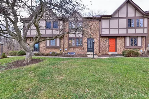 7513 Old English Dr #222, West Chester, OH 45069