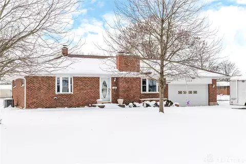 5236 Eda Dr, Dayton, OH 45449