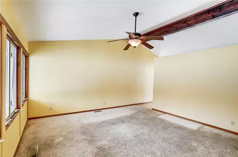 5748 Hunter Rd, Enon, OH 45323 photo 3