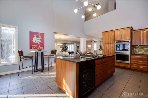 Kitchen - 4388 Stonehenge Ln, Kettering, OH 45429 photo 8 of 9
