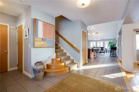 Entry Way - 4388 Stonehenge Ln, Kettering, OH 45429 photo 4 of 5
