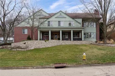 Exterior - 4388 Stonehenge Ln, Kettering, OH 45429 photo 18 of 20