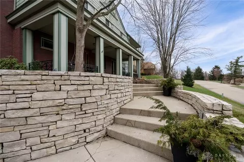Exterior - 4388 Stonehenge Ln, Kettering, OH 45429 photo 5 of 20