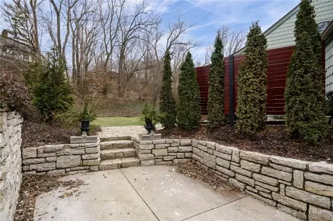 Exterior - 4388 Stonehenge Ln, Kettering, OH 45429 photo 17 of 20