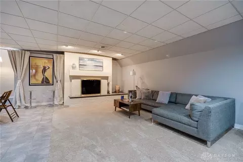 Living - 4388 Stonehenge Ln, Kettering, OH 45429 photo 6 of 6