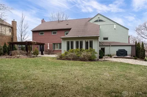 Exterior - 4388 Stonehenge Ln, Kettering, OH 45429 photo 15 of 20