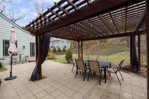Exterior - 4388 Stonehenge Ln, Kettering, OH 45429 photo 7 of 20