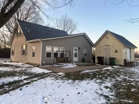 10047 N Hetzler Rd, Piqua, OH 45356