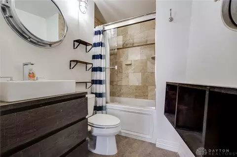 Bath - 434 E 1st St #332, Dayton, OH 45402 photo 3 of 3