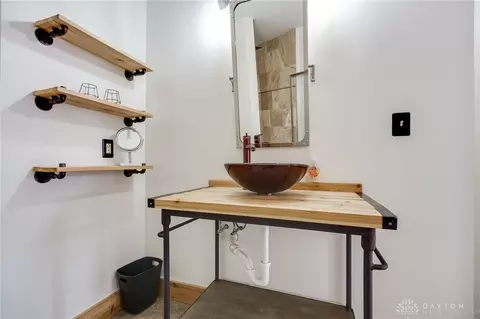 Bath - 434 E 1st St #332, Dayton, OH 45402 photo 1 of 3