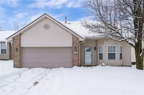 5135 Mallet Club Dr, Dayton, OH 45439