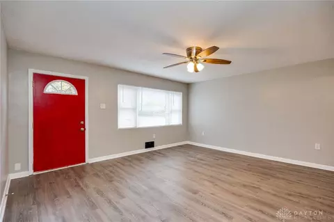 Living - 4516 Leslie Ave, Cincinnati, OH 45242 photo 2 of 5