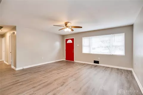 Living - 4516 Leslie Ave, Cincinnati, OH 45242 photo 5 of 5