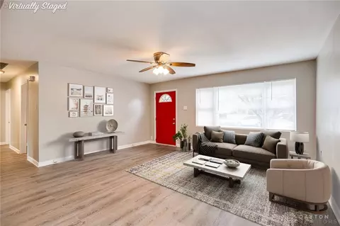 Living - 4516 Leslie Ave, Cincinnati, OH 45242 photo 1 of 5