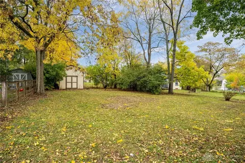 Exterior - 4516 Leslie Ave, Cincinnati, OH 45242 photo 4 of 8