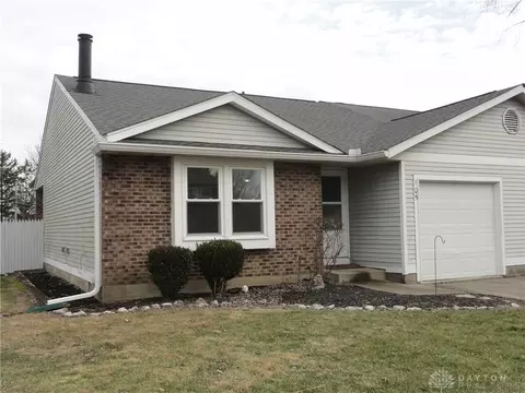 105 Tara Ln, Englewood, OH 45322