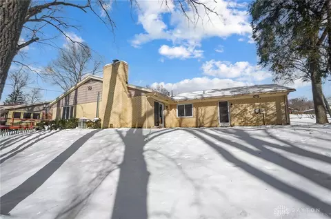 Exterior - 1510 Ambridge Rd, Centerville, OH 45459 photo 9 of 11