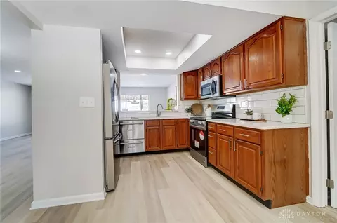 Kitchen - 1510 Ambridge Rd, Centerville, OH 45459 photo 1 of 8