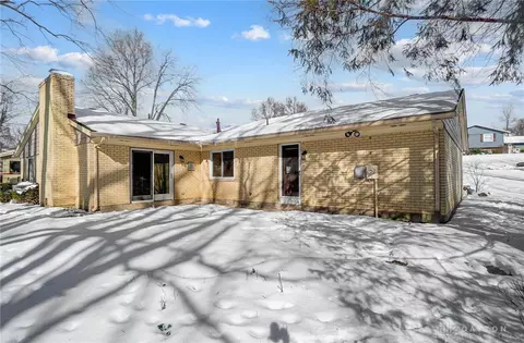 Exterior - 1510 Ambridge Rd, Centerville, OH 45459 photo 10 of 11