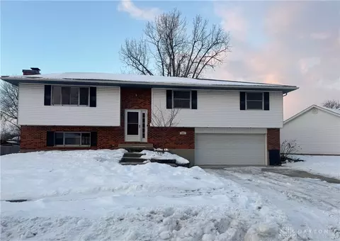 647 Benavides St, Miamisburg, OH 45342