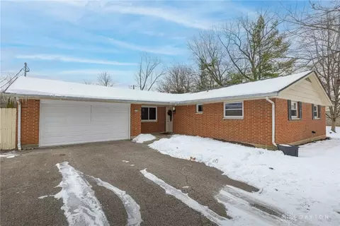 3146 Patsie Dr, Dayton, OH 45434