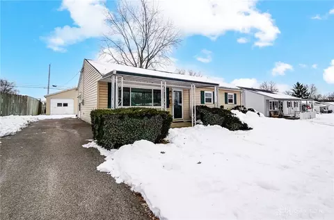2574 Dunhill Pl, Kettering, OH 45420 photo 2