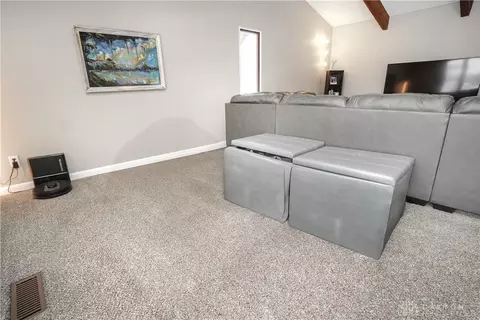 Living - 9916 Winton Rd, Springfield, OH 45231 photo 5 of 6