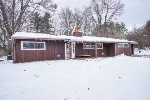 Exterior - 9916 Winton Rd, Springfield, OH 45231 photo 2 of 6