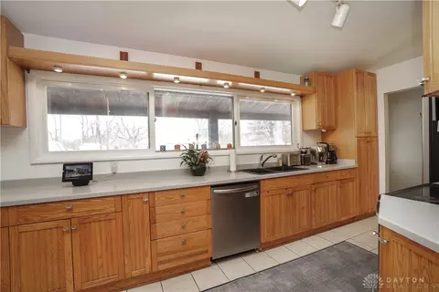 Kitchen - 9916 Winton Rd, Springfield, OH 45231 photo 1 of 5